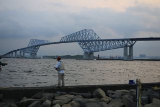 恐竜橋の近くの釣り場