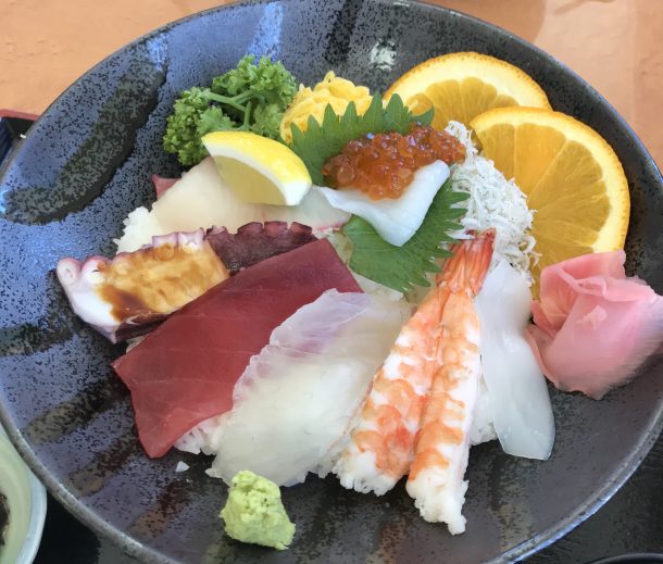 淡路島の美味しい海鮮丼