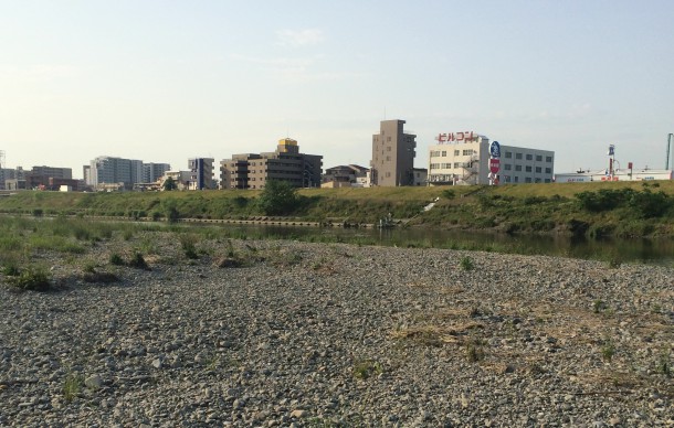 多摩川