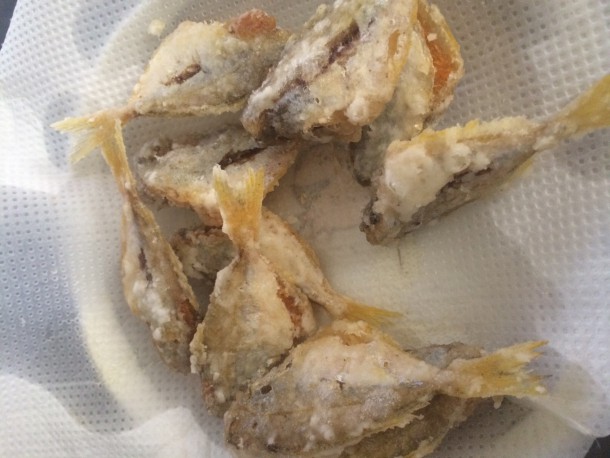 ヒイラギの唐揚げ