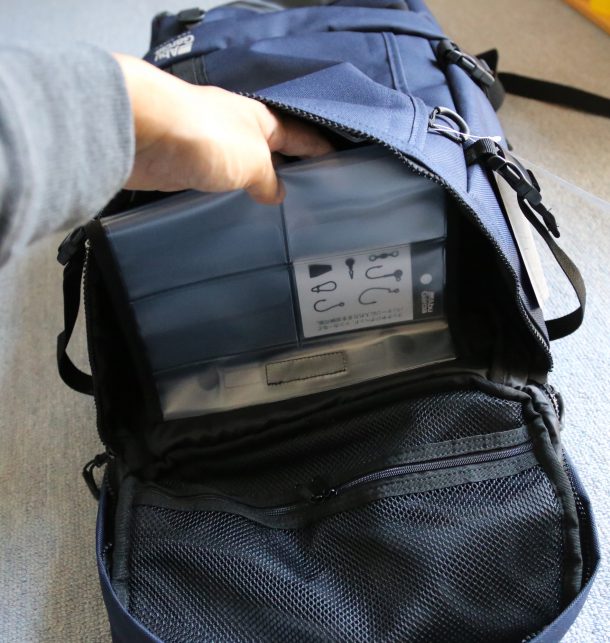 バックパックの小物入れ